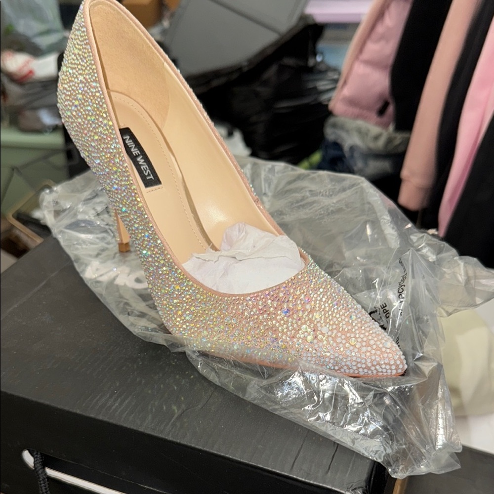 NEW Nine West Stiletto Heels Glitter Embellished size 8.5